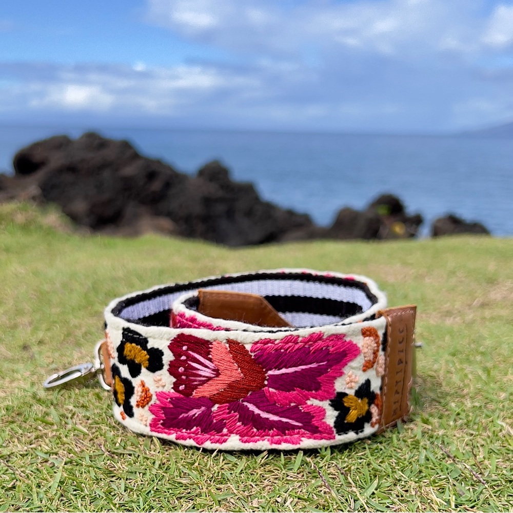 Handmade Embroidered Strap - Picture 6 of 7